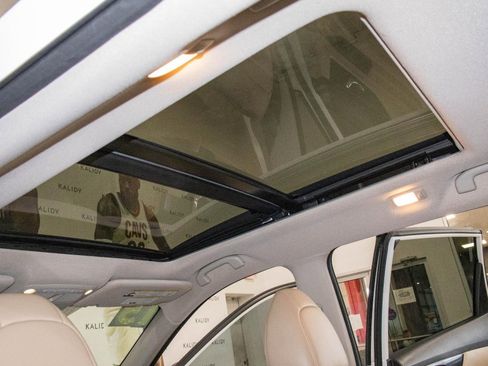 Used 2015 Nissan Rogue SL w/ SL Premium Package image 14