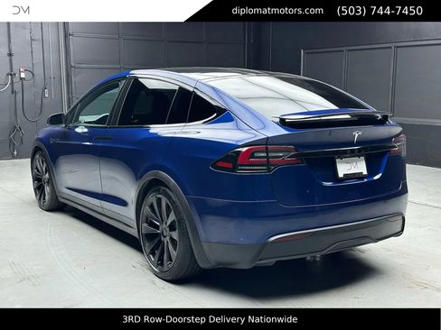 Used 2022 Tesla Model X image 4