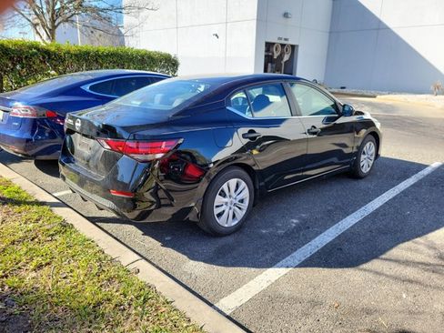 Used 2025 Nissan Sentra S image 4