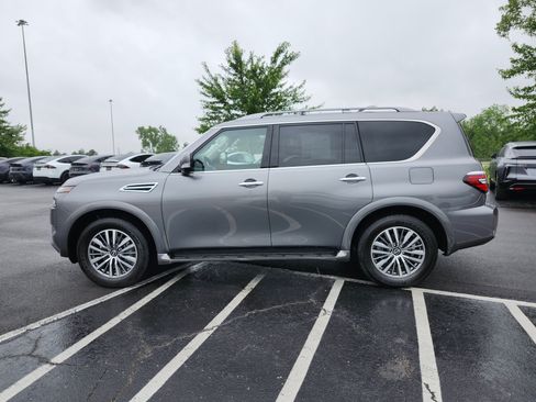 Used 2023 Nissan Armada SL w/ Captain's Chairs Package AWD/4WD image 17