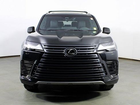 Used 2025 Lexus LX 700h Overtrail w/ Accessory Package (Z1) image 10