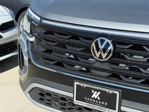 New 2026 Volkswagen Atlas Cross Sport SE image 4