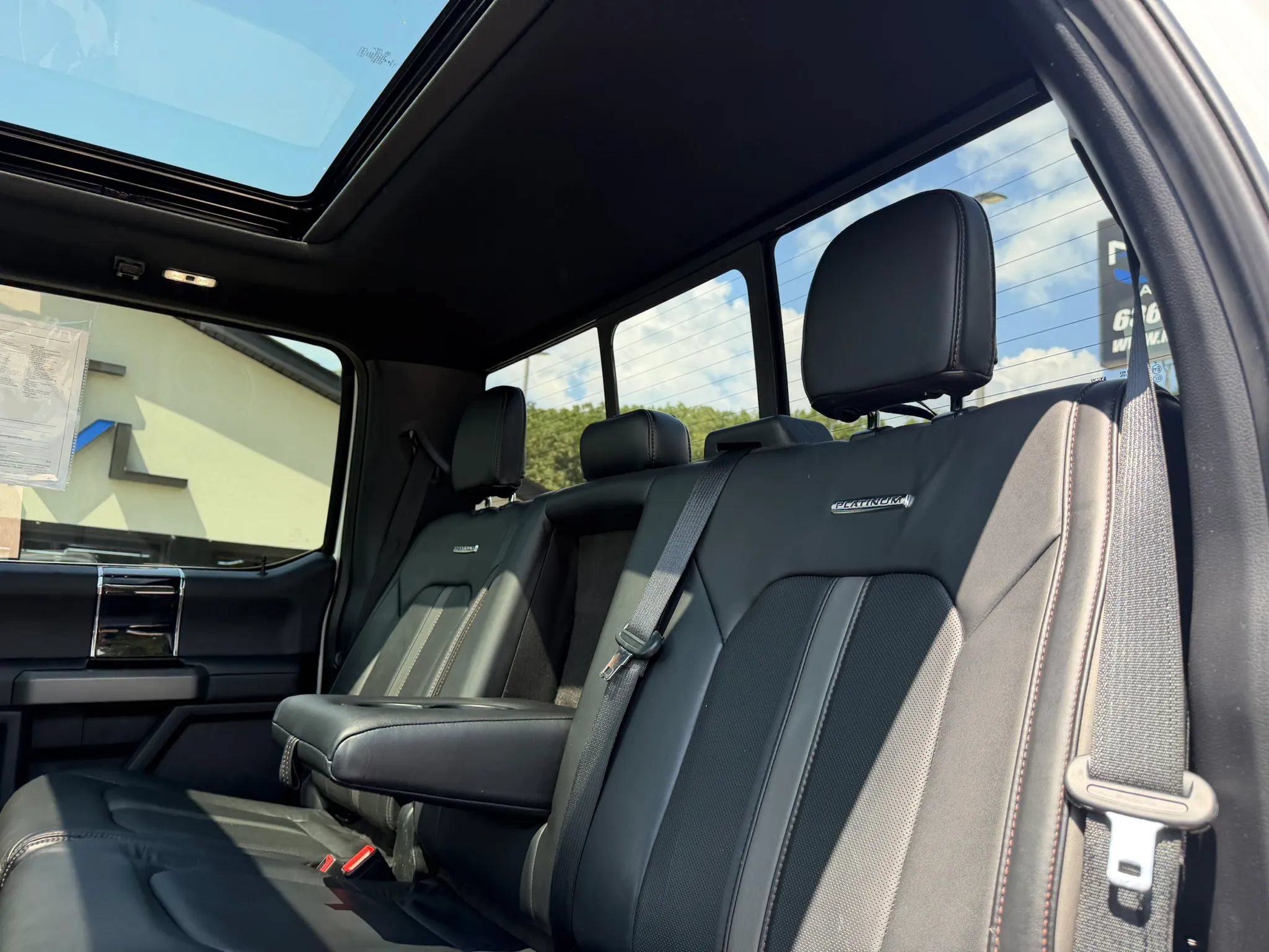 Used 2020 Ford F350 Platinum w/ FX4 Off-Road Package AWD/4WD image 38