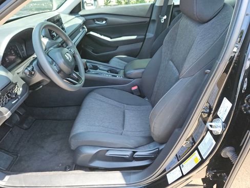 Certified 2025 Honda Accord LX image 15