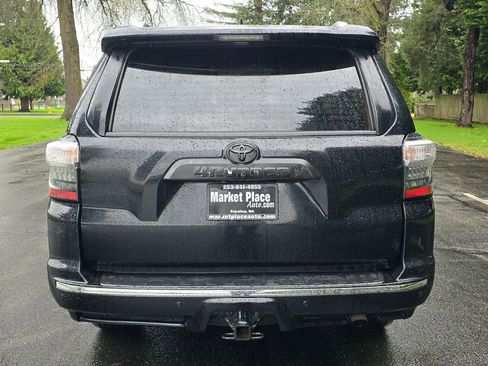 Used 2015 Toyota 4Runner Limited image 4