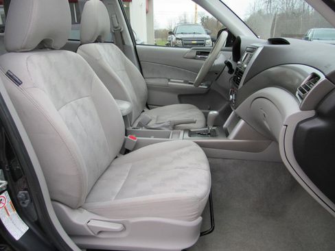 Used 2010 Subaru Forester 2.5X Premium w/ Popular Equipment Group 1A image 7