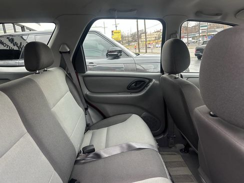 Used 2003 Ford Escape XLS image 23
