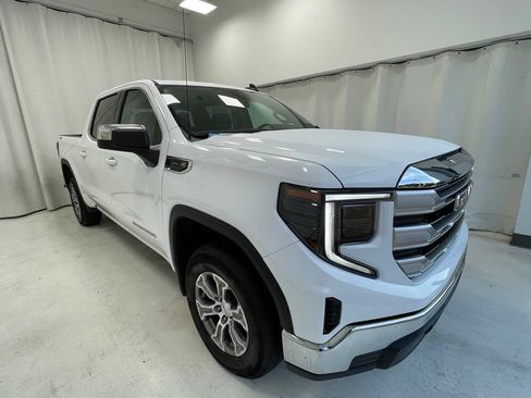 Used 2023 GMC Sierra 1500 SLE AWD/4WD image 3