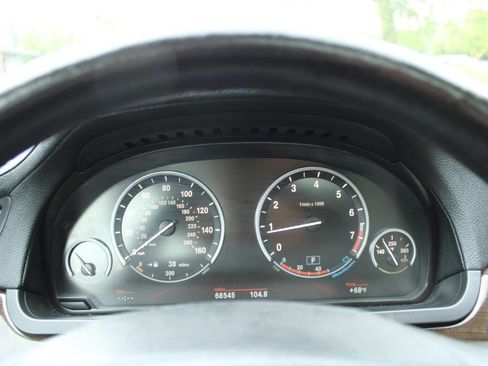 Used 2011 BMW 750Li xDrive 750Li xDrive AWD 4dr Sedan image 24