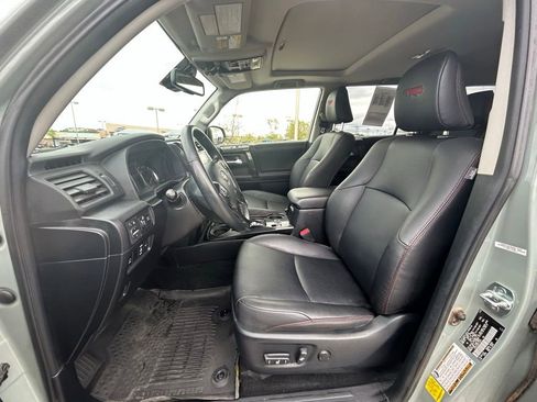Used 2023 Toyota 4Runner TRD Off-Road Premium w/ Off Road Premium Plus Package AWD/4WD image 11