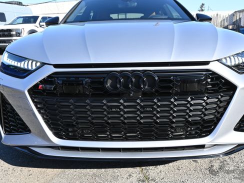 Used 2024 Audi RS 7 Performance image 7