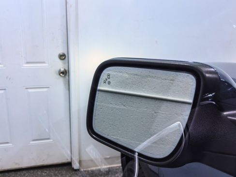 Used 2019 Ford Explorer Limited w/ Ford Safe & Smart Package image 30