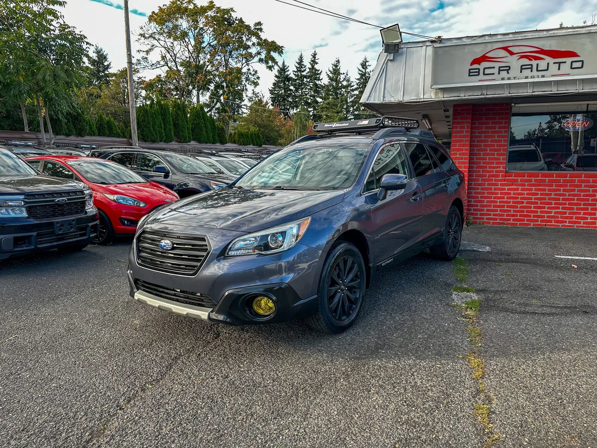 Used 2016 Subaru Outback 3.6R Limited AWD/4WD image 1