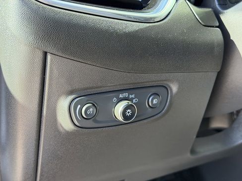 Used 2021 Chevrolet Equinox Premier image 26