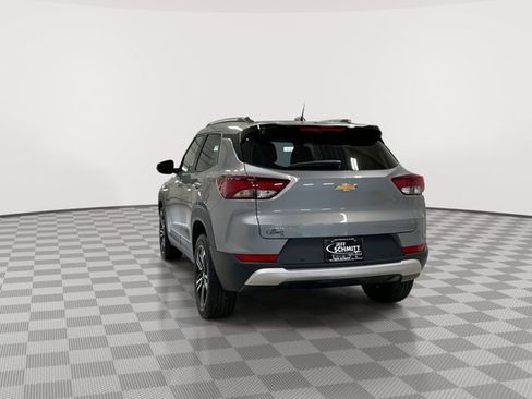 New 2026 Chevrolet TrailBlazer LT w/ Convenience Package FWD image 8