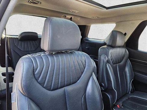 Used 2023 Hyundai Palisade Limited w/ Cargo Package FWD image 20