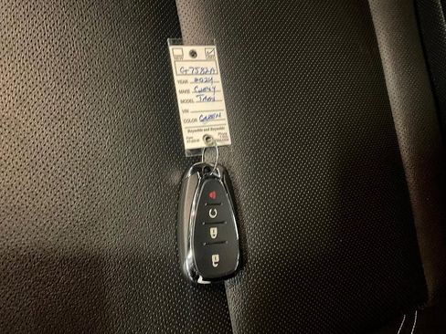 Used 2024 Chevrolet Trax ACTIV w/ Sunroof Package image 34