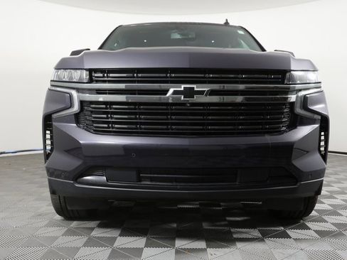 Used 2022 Chevrolet Tahoe Z71 w/ Luxury Package image 2