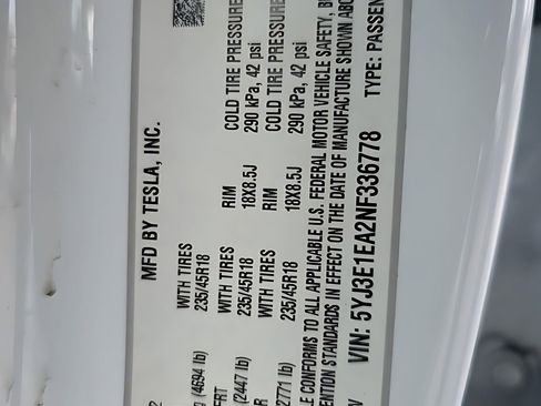 Used 2022 Tesla Model 3 RWD image 7