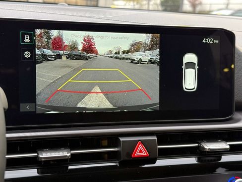 New 2026 Kia Sportage EX image 18