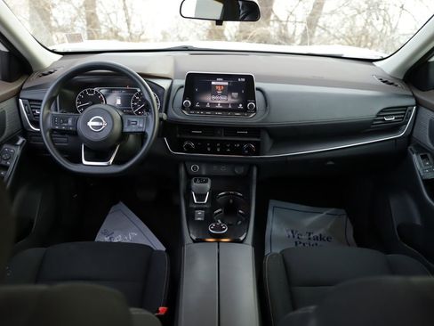 Used 2023 Nissan Rogue S image 18