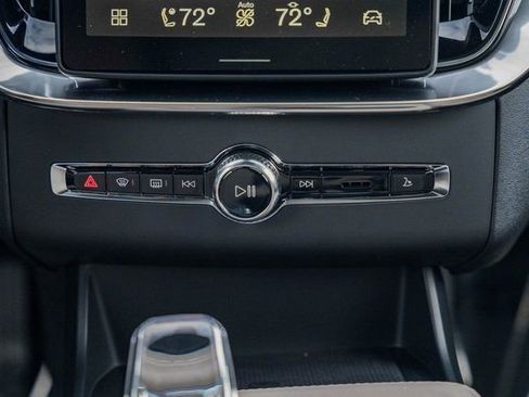 New 2026 Volvo XC90 B6 Plus image 23