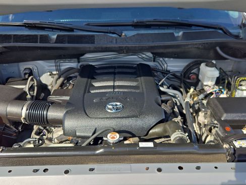 Used 2020 Toyota Tundra SR5 w/ SR5 Upgrade Package RWD image 30
