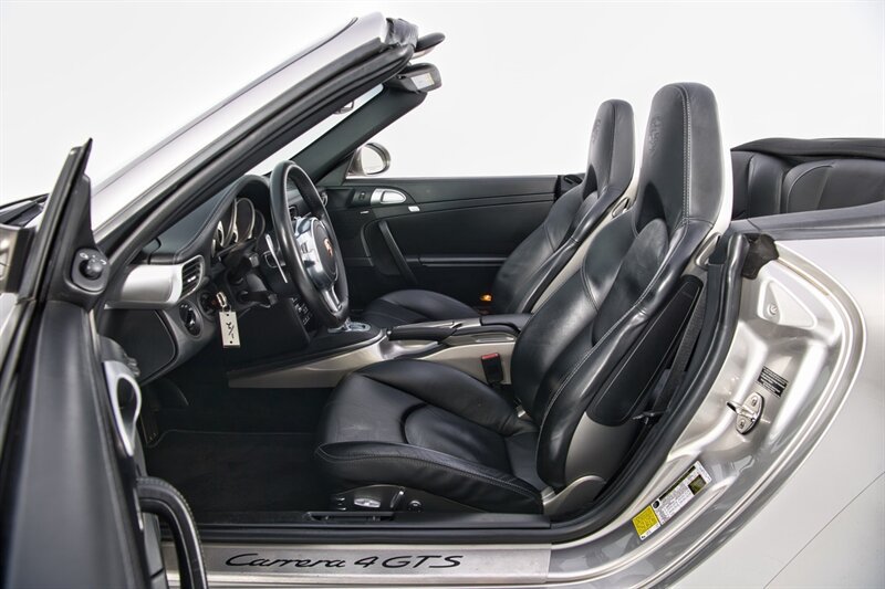 Used 2012 Porsche 911 Carrera 4 GTS AWD/4WD image 21