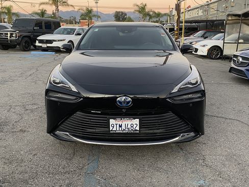Used 2022 Toyota Mirai XLE w/ Advanced Technology Package image 3