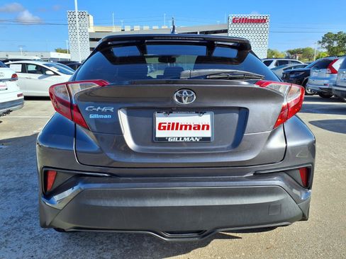 Used 2021 Toyota C-HR LE image 22