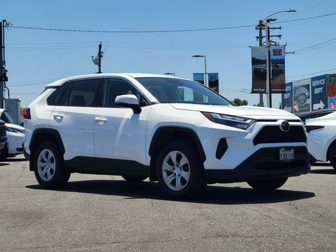 Used 2023 Toyota RAV4 LE FWD image 31