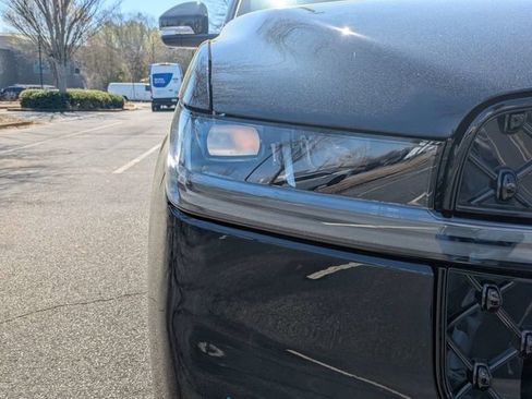 New 2026 Lincoln Navigator Reserve image 9