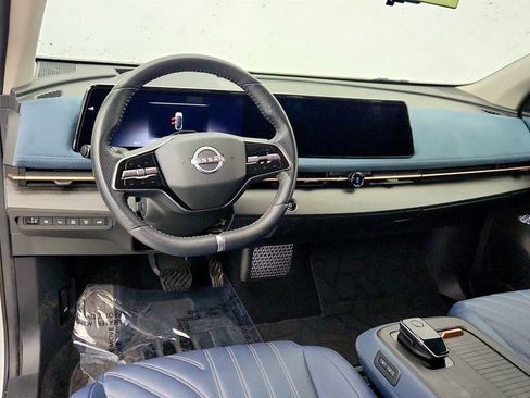 Used 2023 Nissan Ariya image 13
