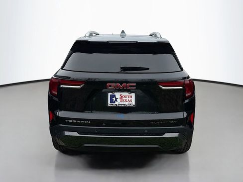 Used 2026 GMC Terrain Elevation w/ Elevation Premium Package FWD image 5