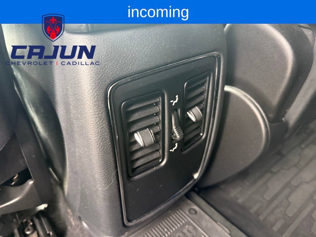 Used 2020 Jeep Grand Cherokee Laredo w/ Laredo X Package RWD image 12