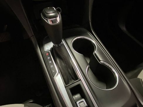 Used 2018 Chevrolet Equinox LS FWD image 25