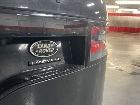 Used 2020 Land Rover Discovery Landmark image 7