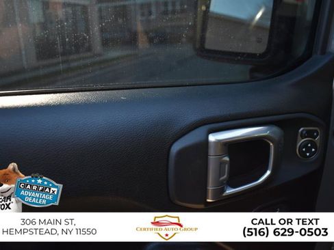 Used 2022 Jeep Gladiator Willys image 13