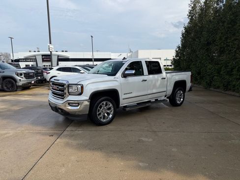 Used 2017 GMC Sierra 1500 SLT w/ SLT Premium Package image 3