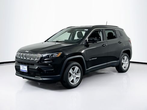 Used 2022 Jeep Compass Latitude w/ Convenience Group AWD/4WD image 1
