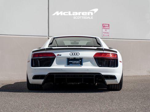 Used 2018 Audi R8 V10 w/ Premium Package RWD image 6