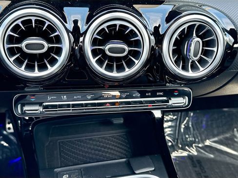 Used 2020 Mercedes-Benz CLA 250 w/ AMG Line image 33