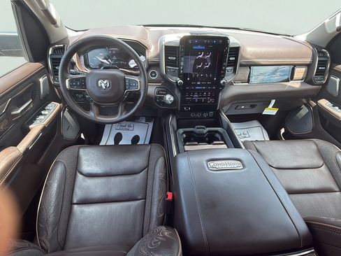 New 2025 RAM 1500 Limited AWD/4WD image 17