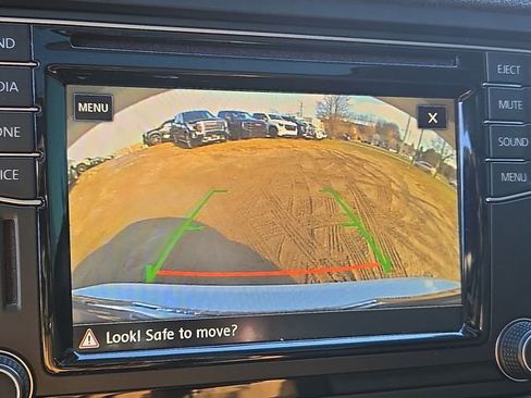 Used 2017 Volkswagen Jetta SE image 21