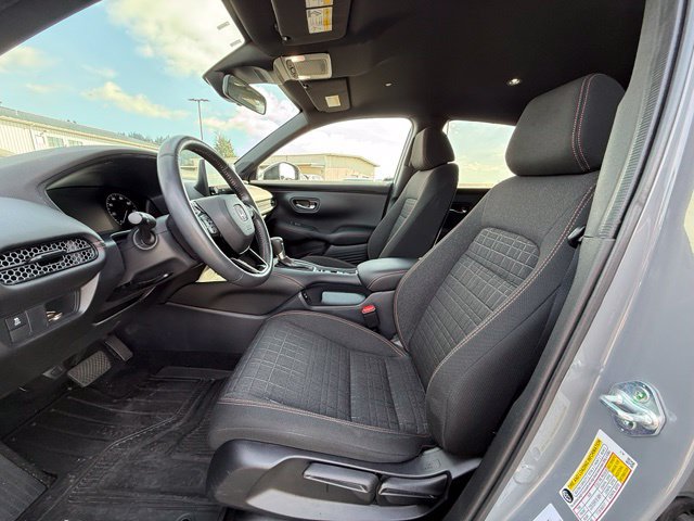 Used 2025 Honda HR-V Sport image 12