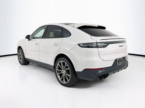 Certified 2022 Porsche Cayenne S AWD/4WD image 3