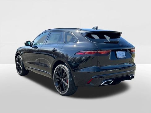 New 2026 Jaguar F-PACE R-Dynamic S image 2