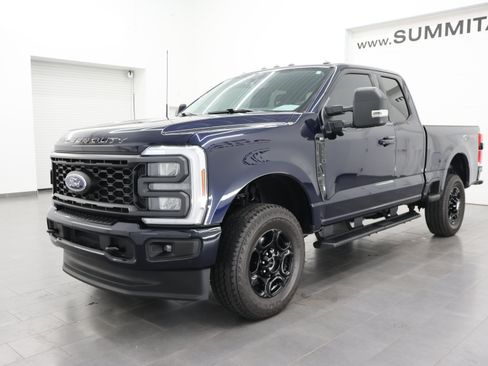 Used 2024 Ford F250 XLT w/ XLT Premium Package AWD/4WD image 7