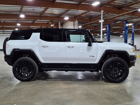 Used 2026 GMC Hummer EV SUV image 4