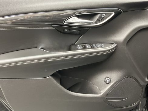 Certified 2021 Buick Envision Essence w/ Sport Touring Package AWD/4WD image 8
